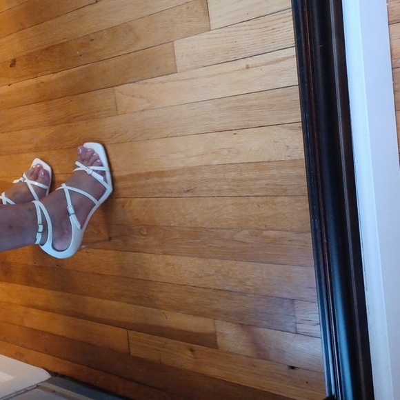 Heels - Picture 9 of 9